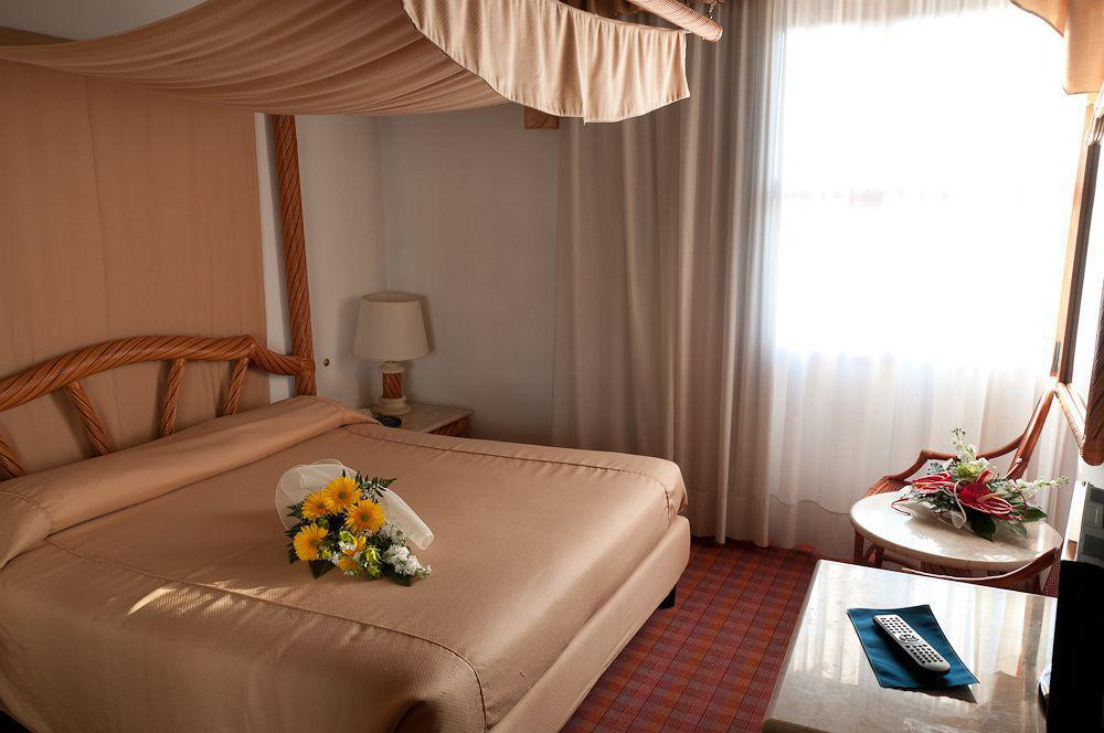 Hotel Villa Isabela Sant'Angelo  Ngoại thất bức ảnh
